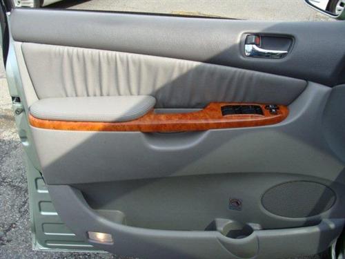Toyota Sienna 2008 photo 3