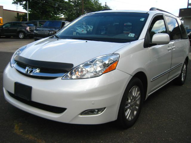 Toyota Sienna 2008 photo 3