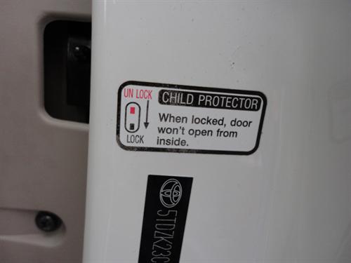 Toyota Sienna 2008 photo 3