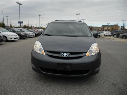 Toyota Sienna 2008 photo 1