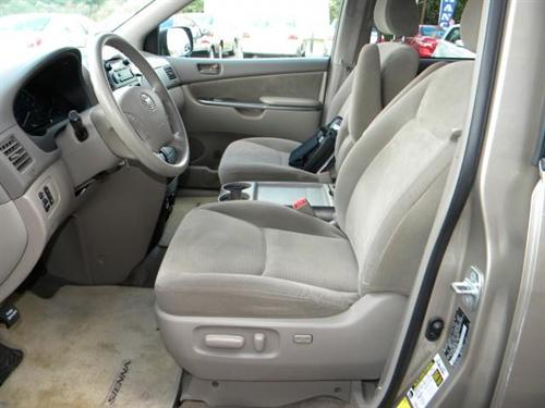 Toyota Sienna 2008 photo 1
