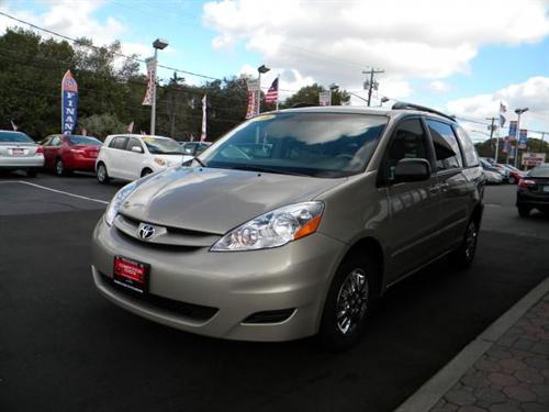 Toyota Sienna 2008 photo 3