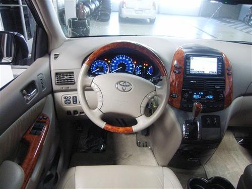 Toyota Sienna 2008 photo 1