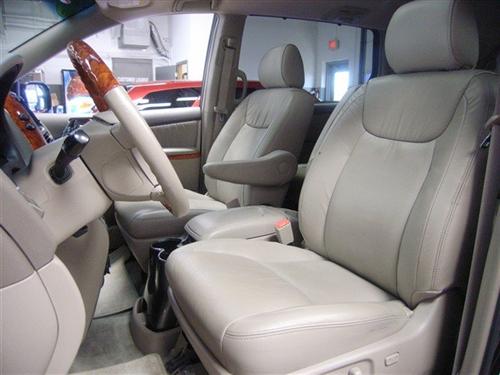 Toyota Sienna 2008 photo 5