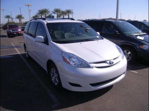 Toyota Sienna SEL Sport Utility 4D Other