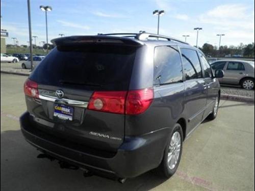 Toyota Sienna 2008 photo 2