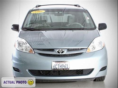 Toyota Sienna 2008 photo 1