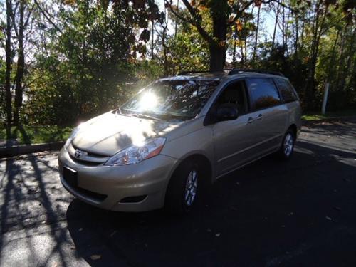 Toyota Sienna 2008 photo 1