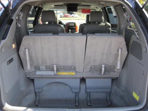 Toyota Sienna 2008 photo 4