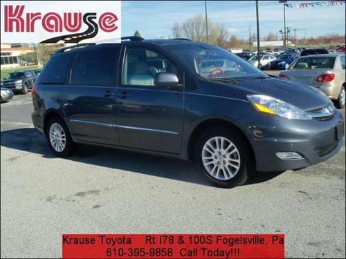 Toyota Sienna 2008 photo 1