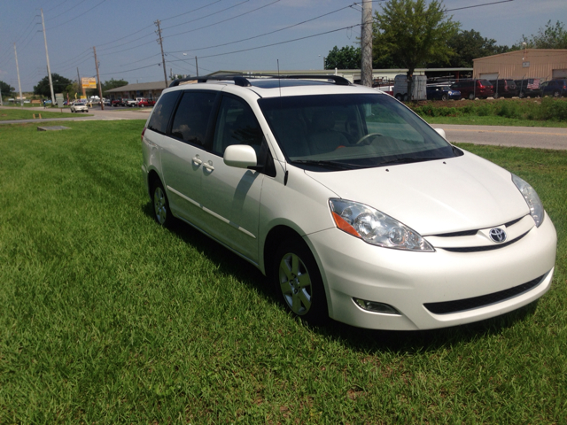 Toyota Sienna 2008 photo 3