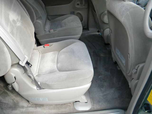 Toyota Sienna 2008 photo 1