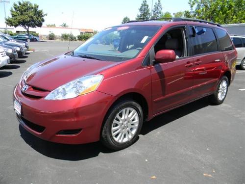 Toyota Sienna SEL Sport Utility 4D Other