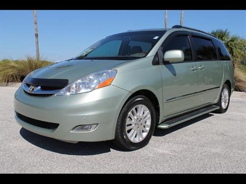 Toyota Sienna 2008 photo 2