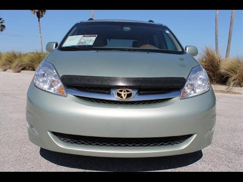 Toyota Sienna 2008 photo 4