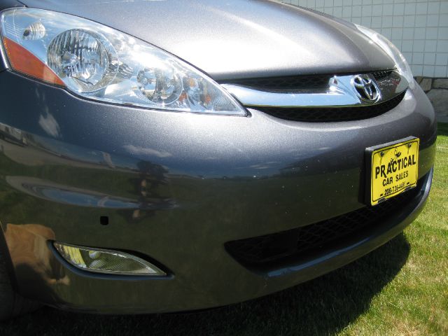 Toyota Sienna 2008 photo 18