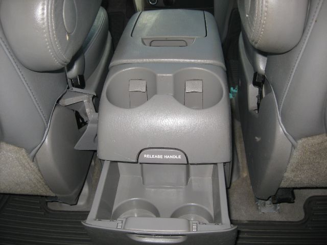 Toyota Sienna 2008 photo 3