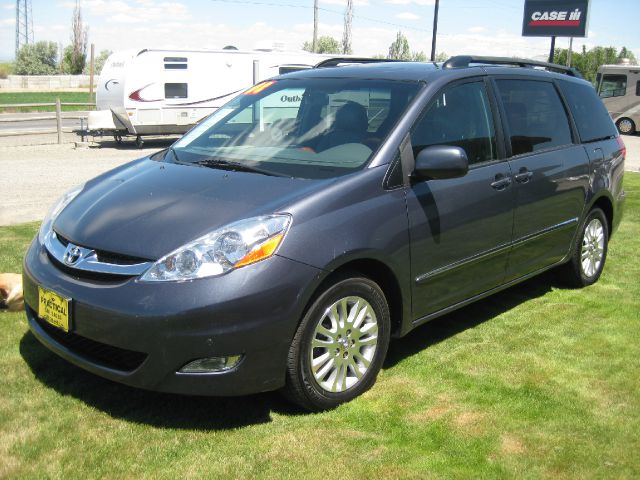 Toyota Sienna 2008 photo 40