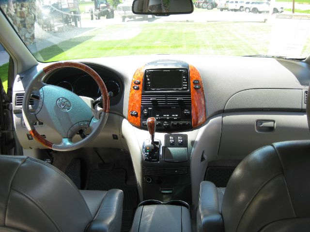 Toyota Sienna 2008 photo 45