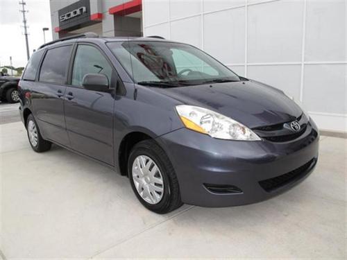 Toyota Sienna 2008 photo 1