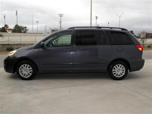 Toyota Sienna 2008 photo 4