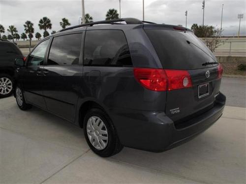 Toyota Sienna 2008 photo 5