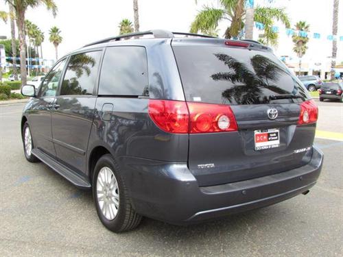 Toyota Sienna 2008 photo 3