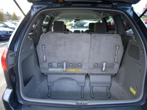 Toyota Sienna 2008 photo 5