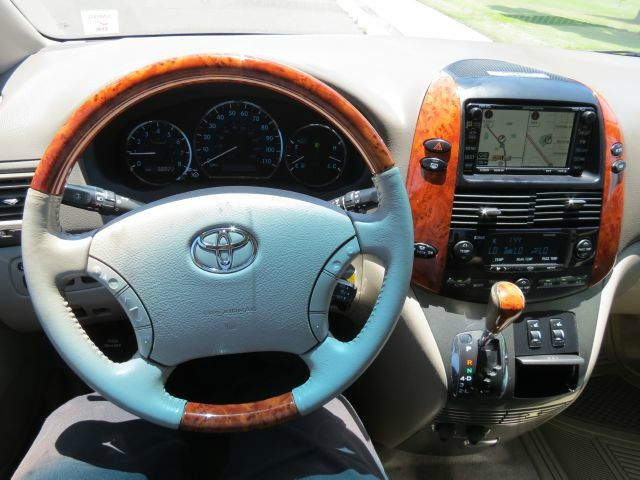 Toyota Sienna 2008 photo 3