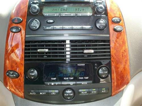 Toyota Sienna 2008 photo 2