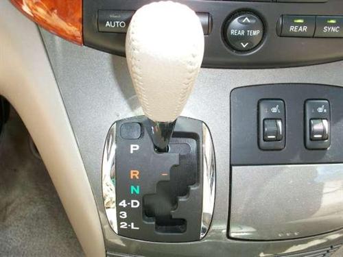 Toyota Sienna 2008 photo 4