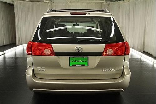 Toyota Sienna 2008 photo 3