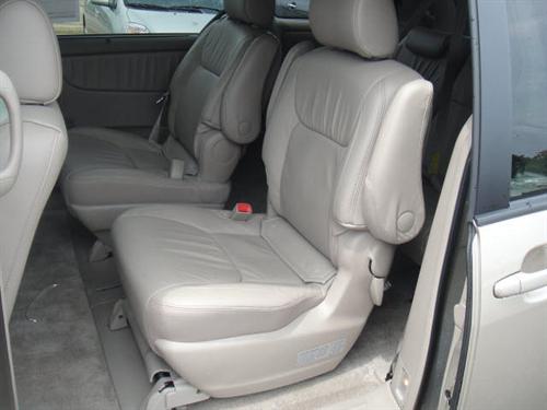 Toyota Sienna 2008 photo 5