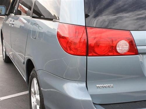 Toyota Sienna 2008 photo 4