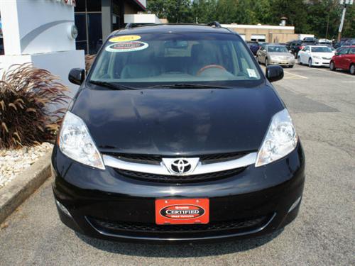 Toyota Sienna 2008 photo 1