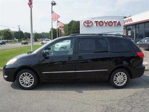 Toyota Sienna 2008 photo 2
