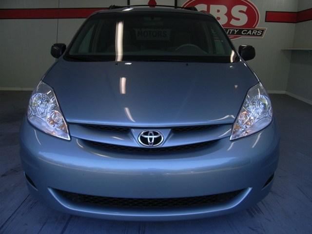 Toyota Sienna 2008 photo 1