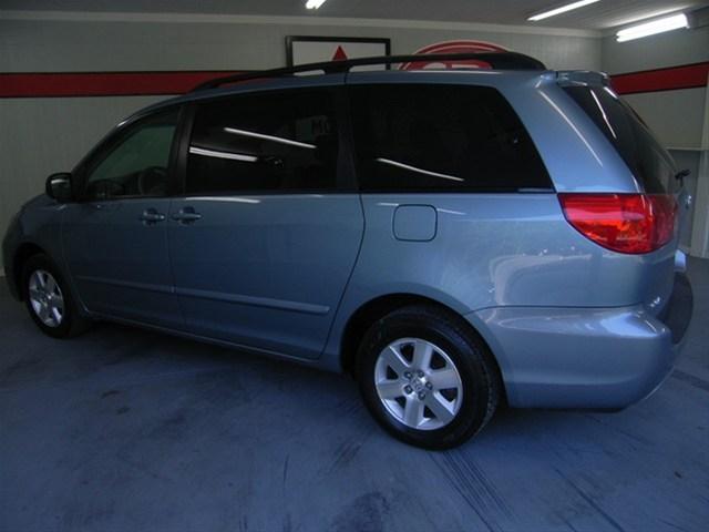 Toyota Sienna 2008 photo 5