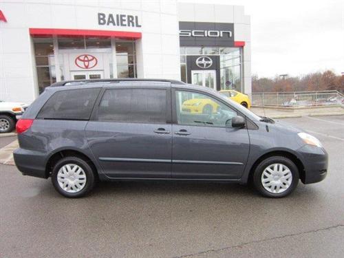 Toyota Sienna 2008 photo 1