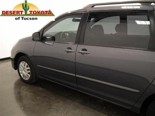 Toyota Sienna 2008 photo 2