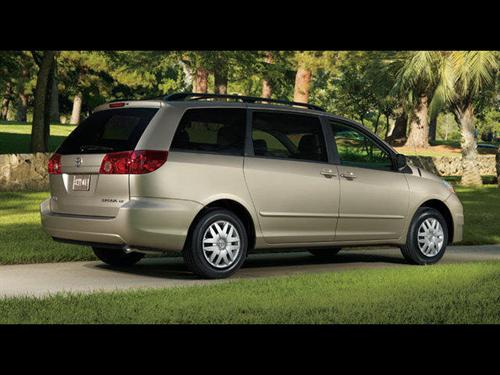 Toyota Sienna 2008 photo 2