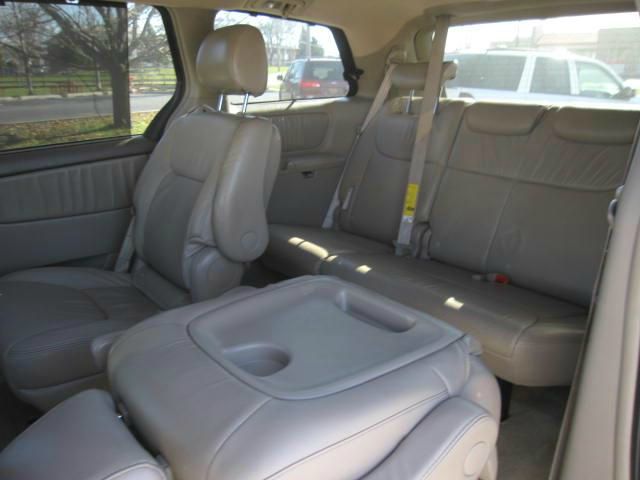 Toyota Sienna 2008 photo 4