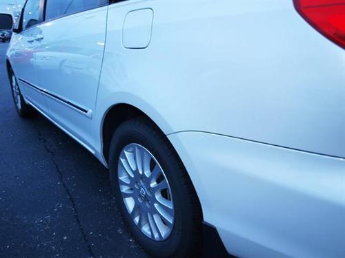 Toyota Sienna 2008 photo 3