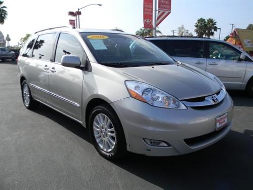 Toyota Sienna 2008 photo 2