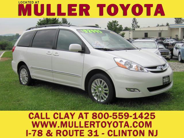 Toyota Sienna 2008 photo 1