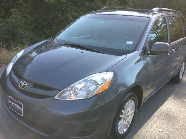 Toyota Sienna 2008 photo 3