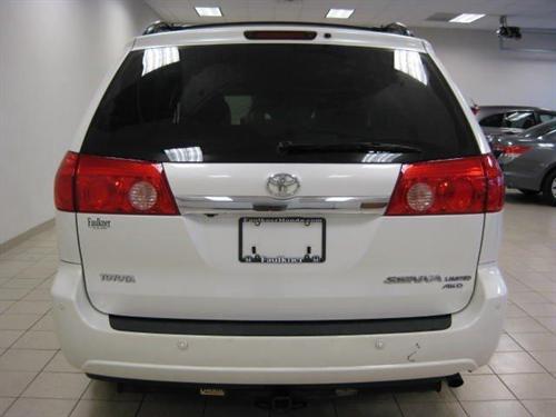 Toyota Sienna 2008 photo 2