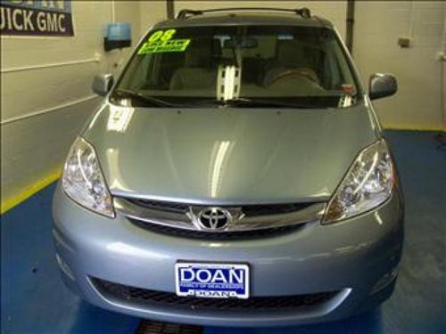 Toyota Sienna 2008 photo 1