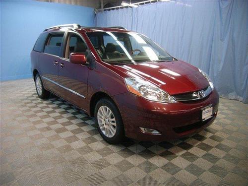 Toyota Sienna 2008 photo 1