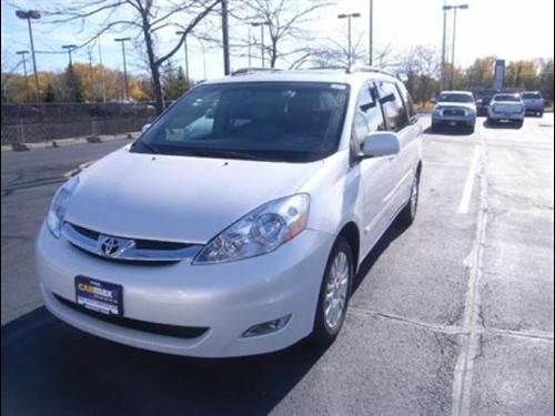 Toyota Sienna 2008 photo 1